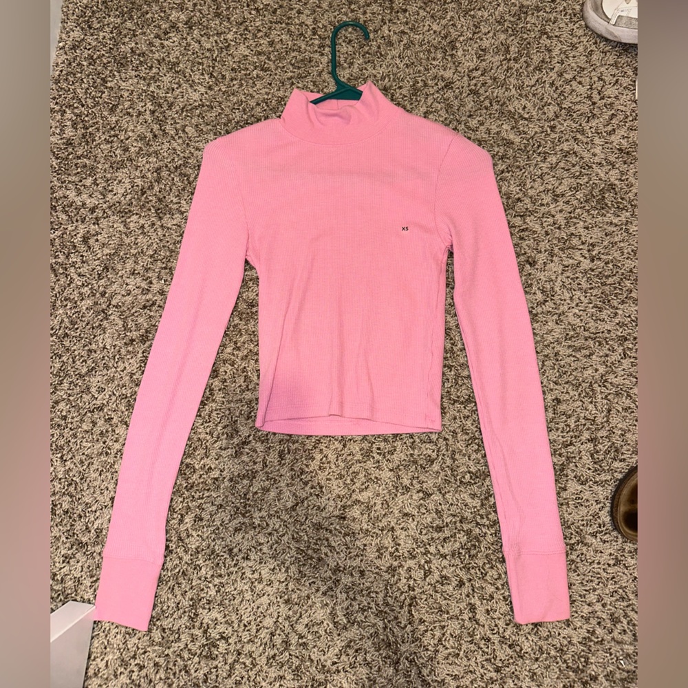 American Eagle Outfitters Pink Fitted Crop Long Sleeve Tee